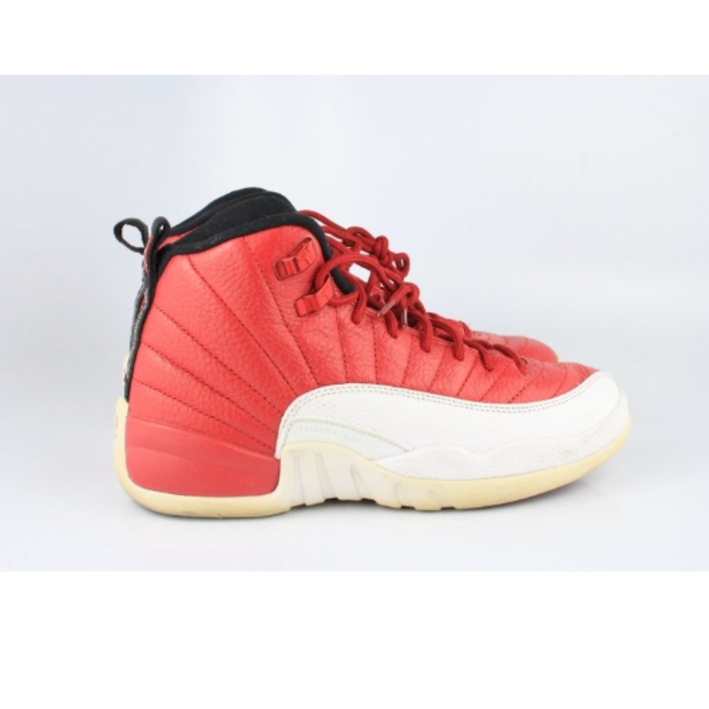 2016 JORDAN RETRO 12 GYM RED 5.5 Y (USED)